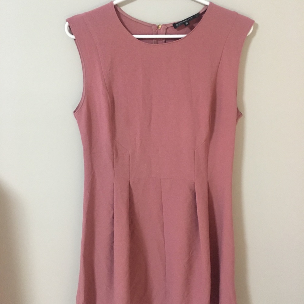 Dynamite pink dress